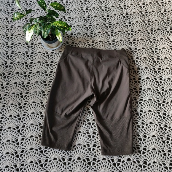 REI Drawstring Capris - Size Small - Picture 3 of 4